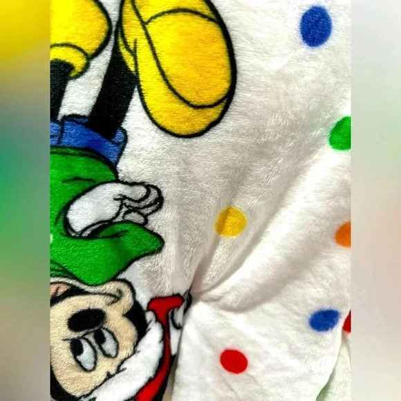Mickey ❤️ Minnie Christmas Plush Throw blanket - Picture 5 of 8